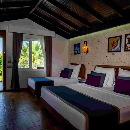 Risus Beach Resort Hotel Кушадасы Экстерьер фото