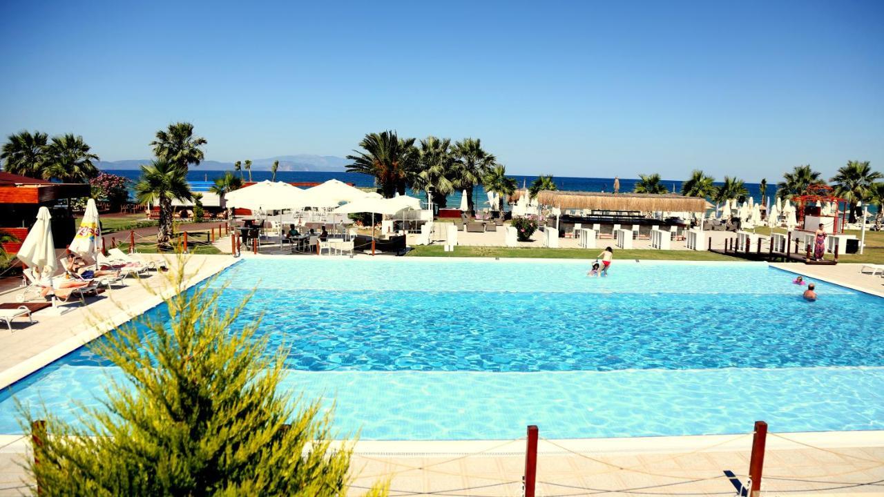 Risus Beach Resort Hotel Кушадасы Экстерьер фото