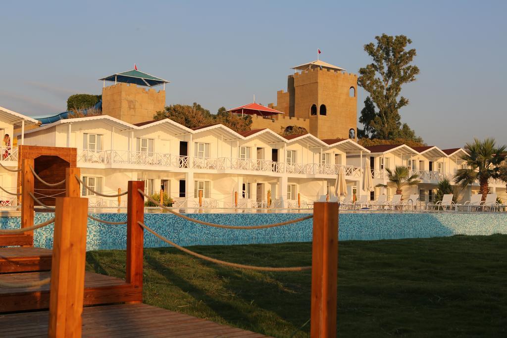 Risus Beach Resort Hotel Кушадасы Экстерьер фото