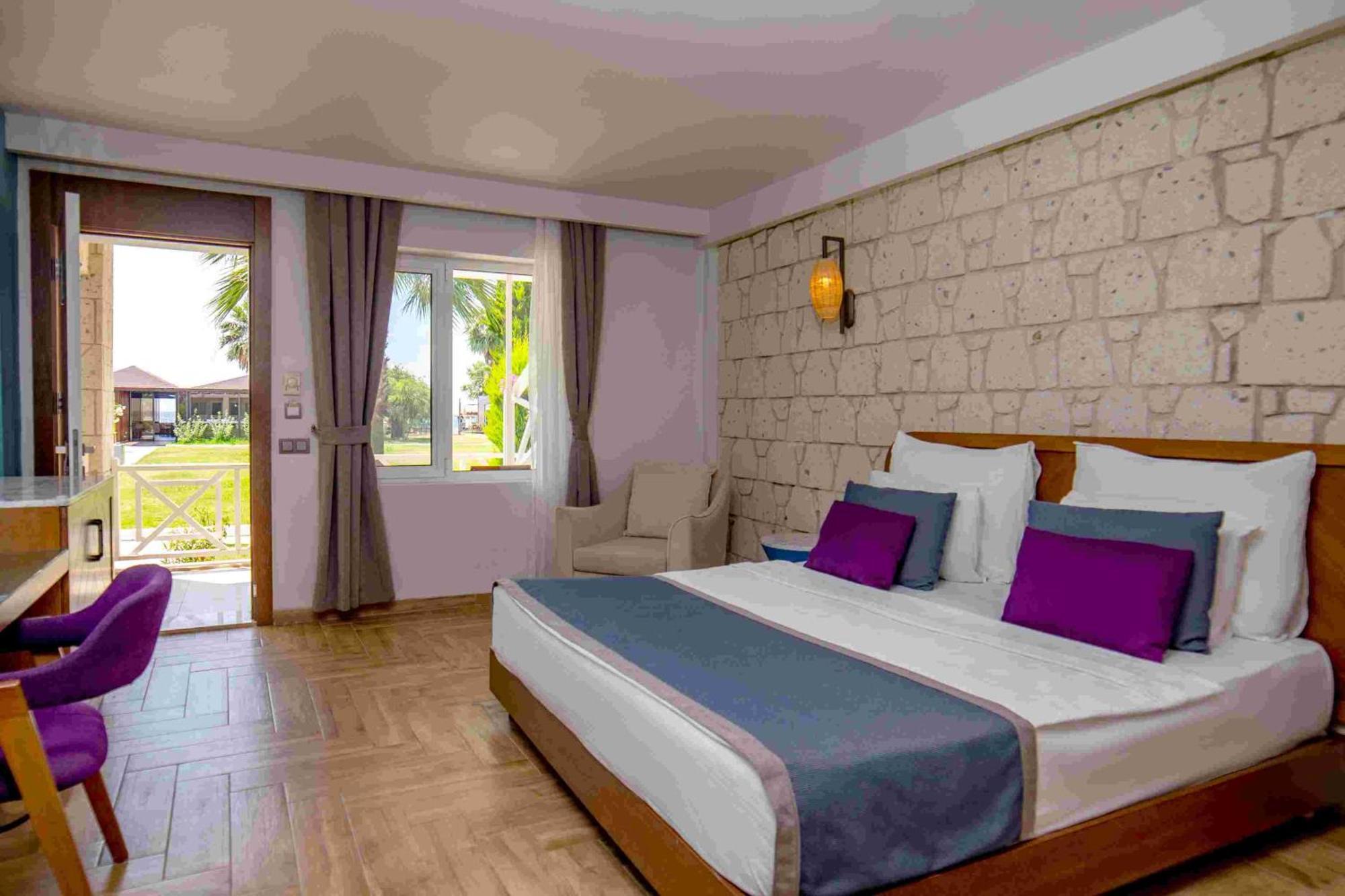 Risus Beach Resort Hotel Кушадасы Экстерьер фото