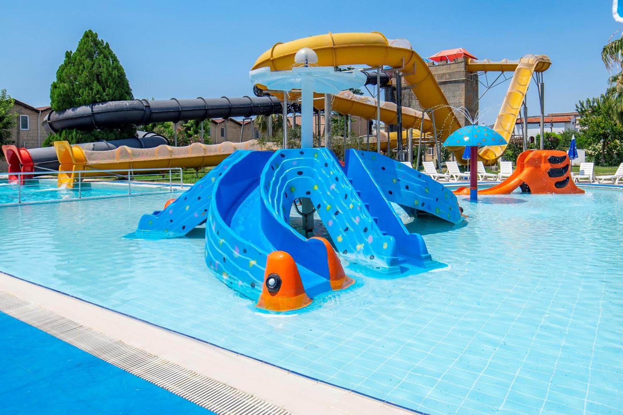Risus Beach Resort Hotel Кушадасы Экстерьер фото